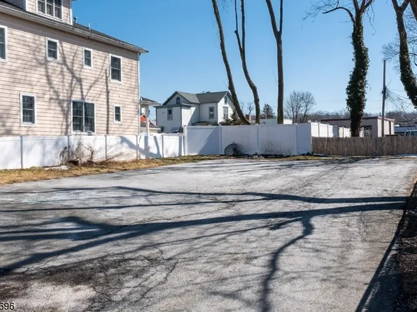 6 Hanford Pl, Caldwell Boro Twp., NJ 07006