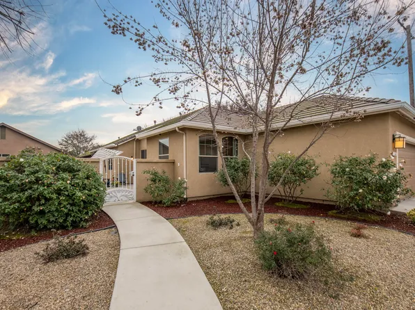 352 S Wind Court, Visalia, CA 93292