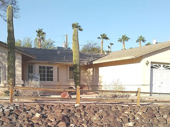 4th image of 2293 Merrill Ave