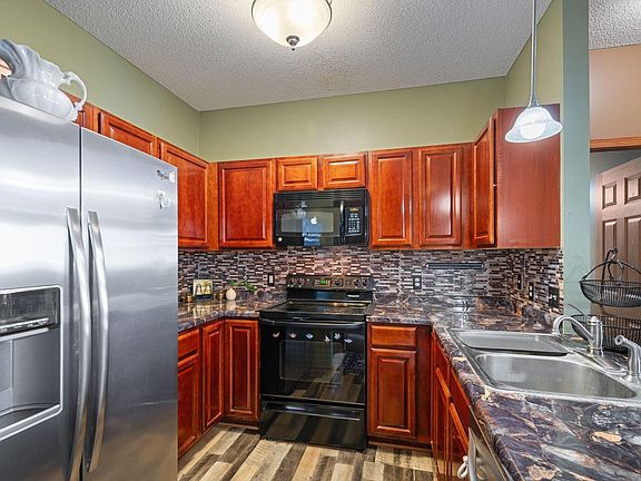 2nd image of 673 Kingfisher Ln APT D