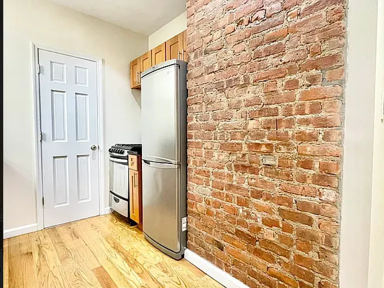 217 E 22nd St #6 — Photo 3