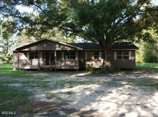 28033 Kendricks Ln, Saucier, MS 39574