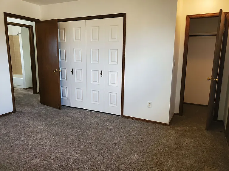 5528 Fiesta Ln — Photo 15