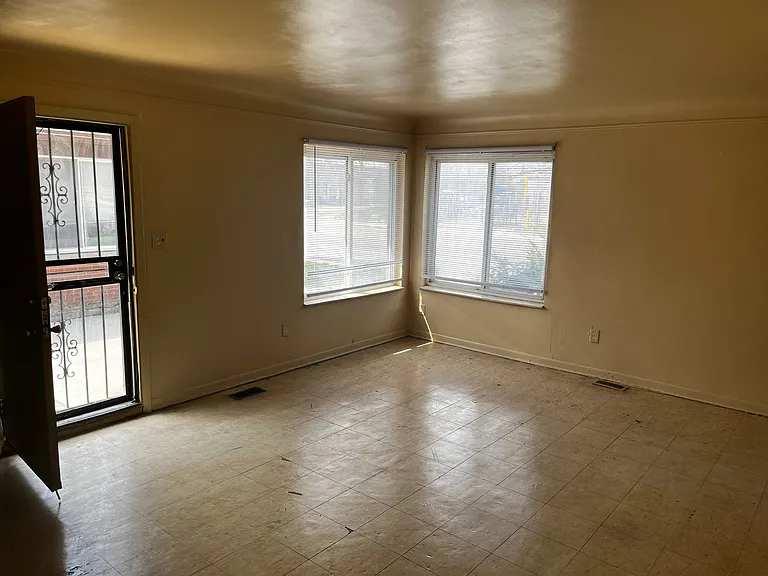 8912 Schaefer Hwy #8912 — Photo 3