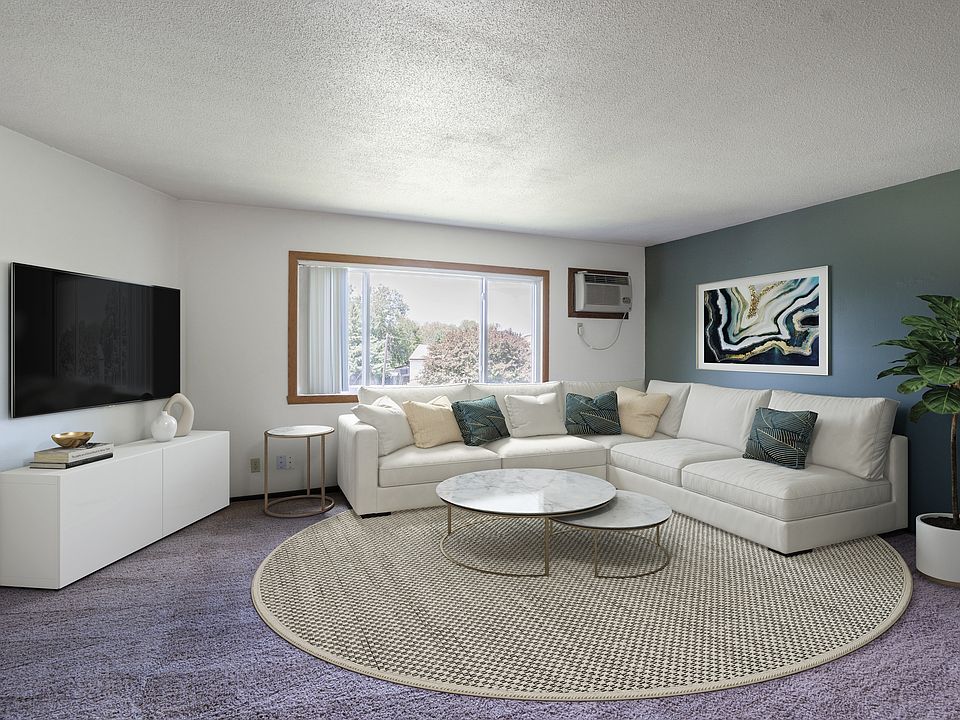 Fargo, ND Summerfield Apartments | 21A | Living