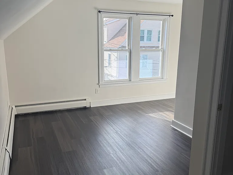 106 Osborne St #3 — Photo 5