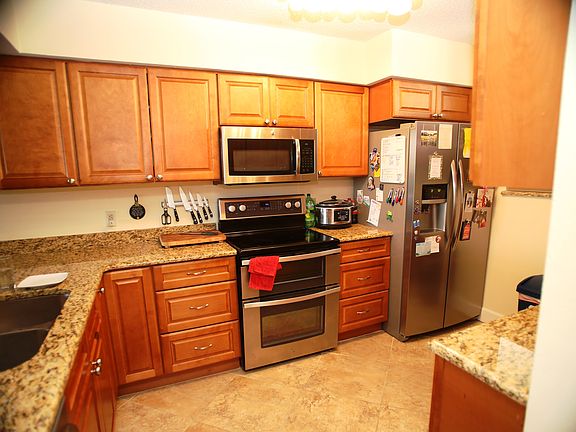 5th image of 300 Columbia Dr APT 3305