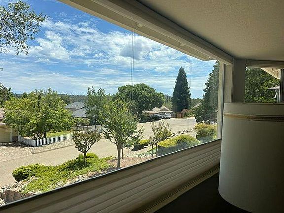 5th image of 2720 Sandhurst Dr