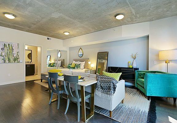 2nd image of 1701 Payne St APT 2001