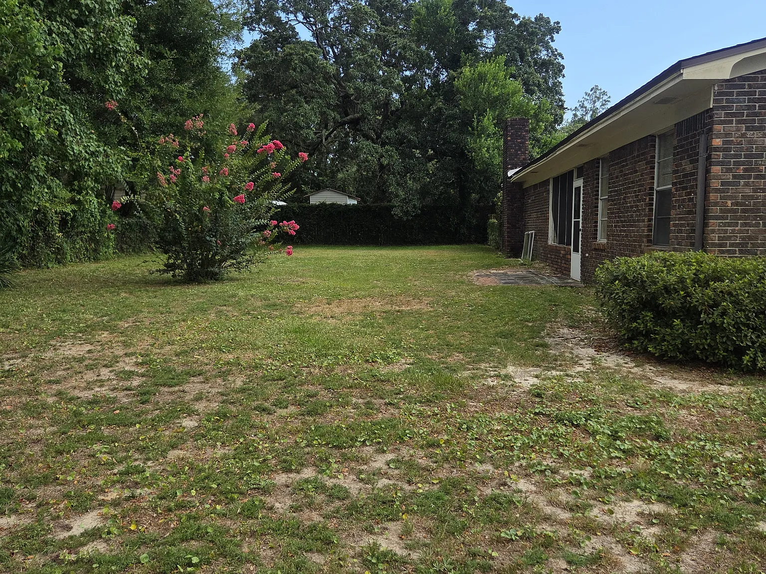 3 bed, 1890 sqft, $2,250 — Photo 2