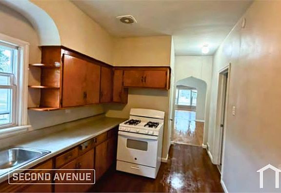 5th image of 11955 S State St