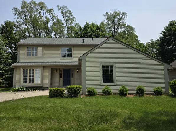 1872 Flemington Dr, Troy, MI 48098