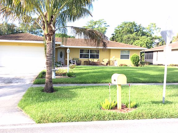3rd image of 2519 Canterbury Dr N
