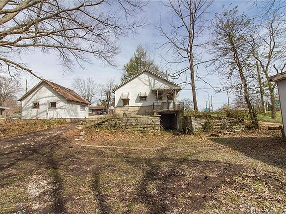 2nd image of 1829 McDonald Ln