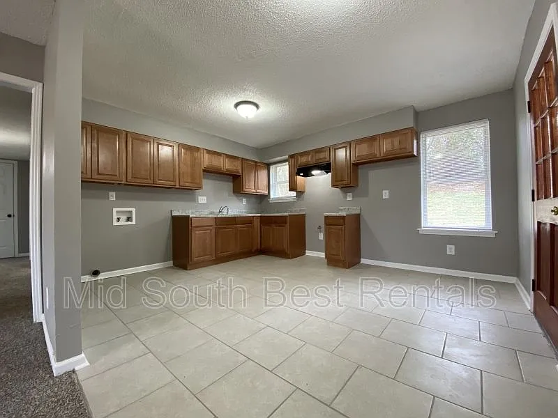 5303 Bitter Creek Dr — Photo 3