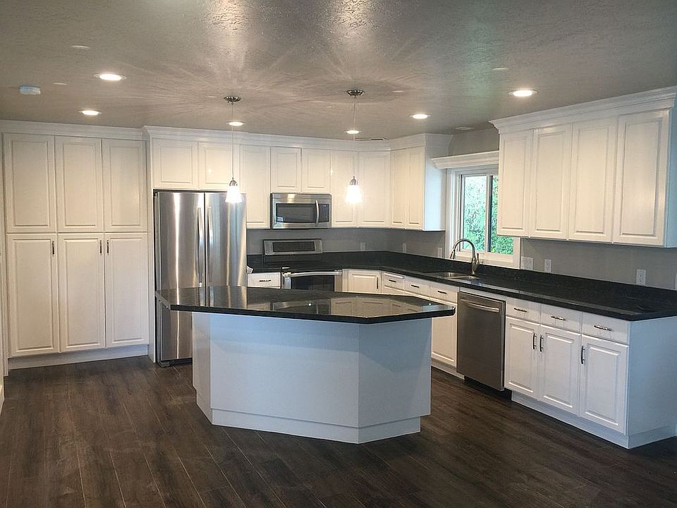 1st image of 2825 E Carole Dr
