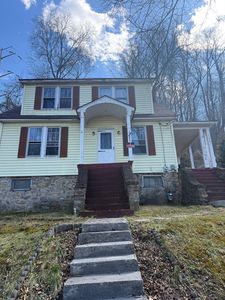 1885 S Carpenter Dr, Covington, VA, 24426