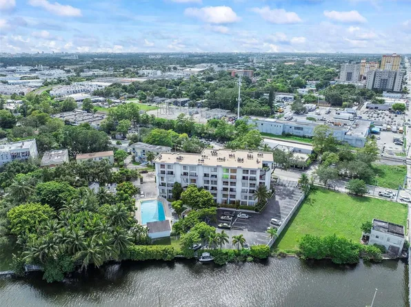 7801 NE 4th Ct APT 103, Miami, FL 33138