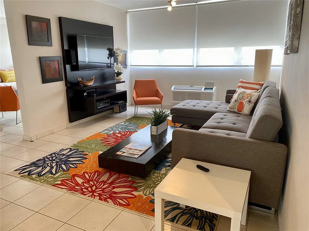 2 bed, 2.5 bath, 1749 sqft, $3,500 — Photo 4