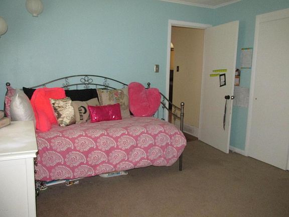 5th image of 7 James Ct
