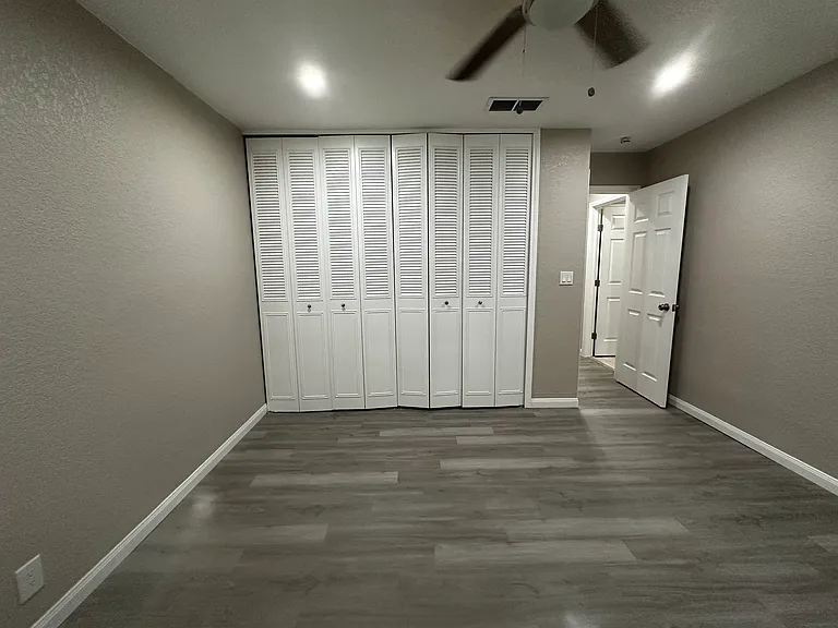 8426 Glen Ct — Photo 34