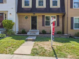 8831 Winding Hollow Way, Springfield, VA 22152