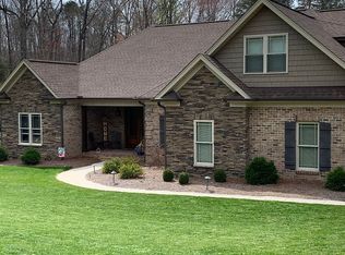 153 Starboard Ct, Stokesdale, NC 27357