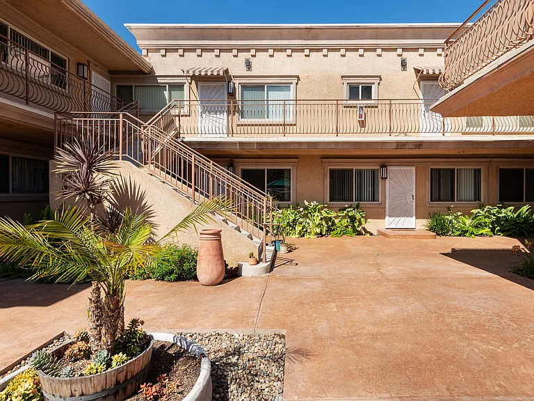 5252-5274 La Jolla Mesa Dr #5254 — Photo 21