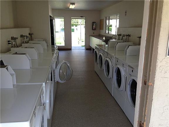 4th image of 432 Edgehill Ln Unit 114