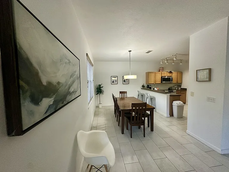 Royal Ridge Dr — Photo 12