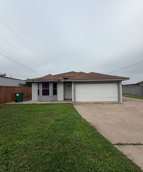 4304 W Rogers Rd — Photo 1