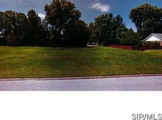 512 Shady Ln, Lebanon, IL 62254