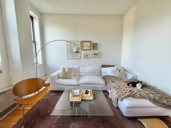 5th image of 101 Jefferson Ave APT 4B