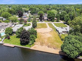 2915 Greenleaf Blvd, Elkhart, IN 46514