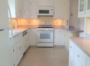 56 1/2 Poplar St, Newport, RI 02840
