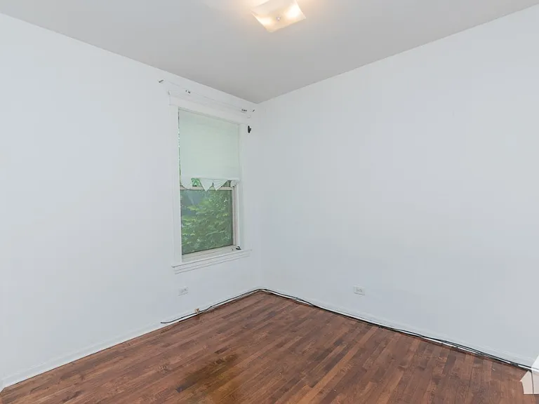 1944 W Winona St #3 — Photo 12