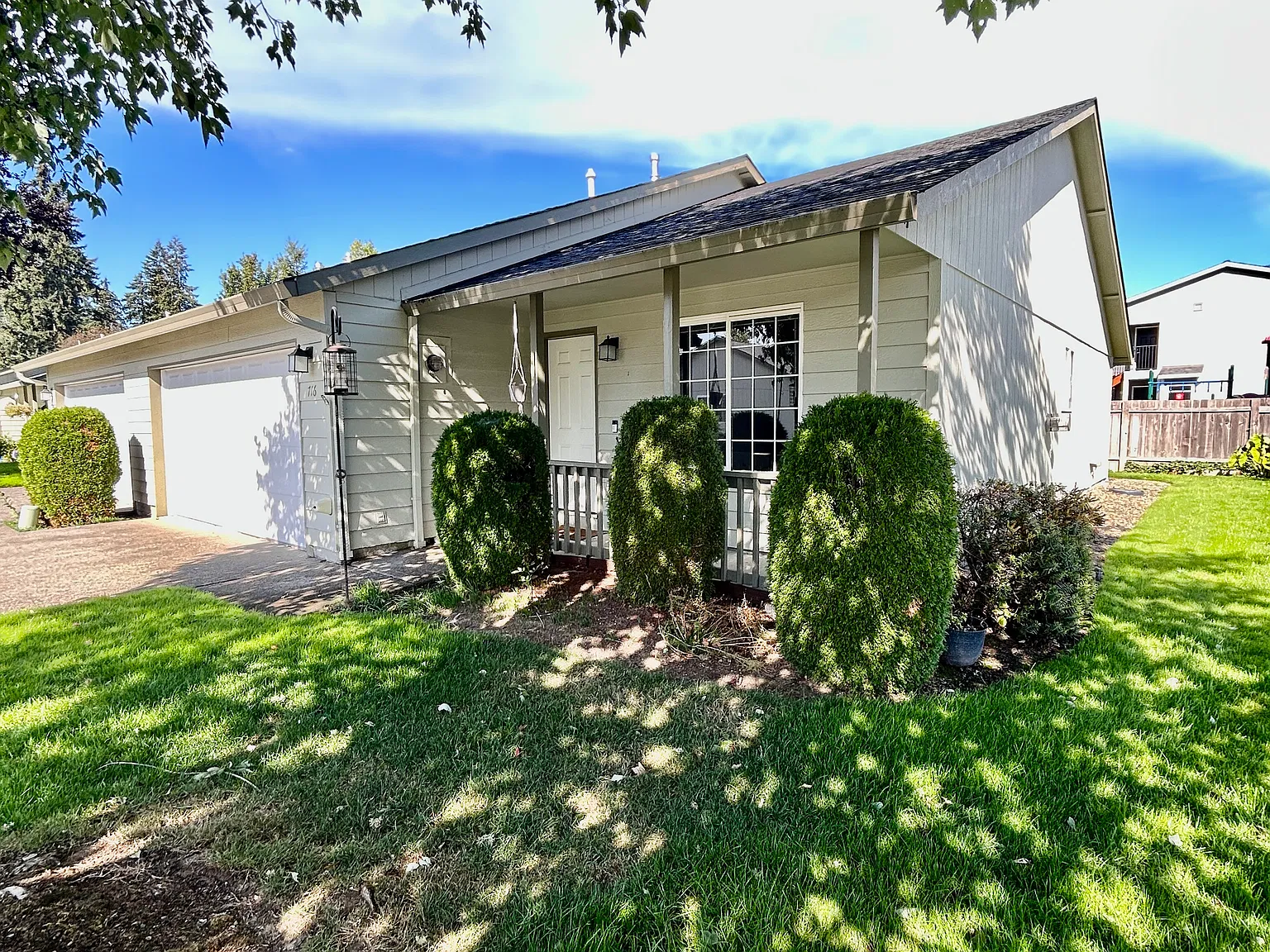 2 bed, 1013 sqft, $1,995 — Photo 1