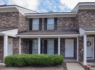 105 Sandlewood Dr, Summerville, SC 29483