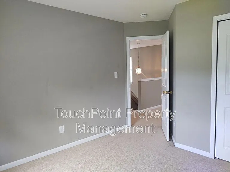 7302 Woodbourne Ln — Photo 12