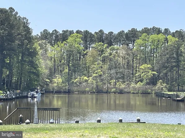 19 Park Place Dr, Frankford, DE 19945