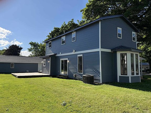 5th image of 301 E Catherine St