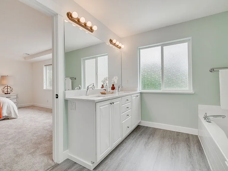 12792 NW Kyla Ln — Photo 42