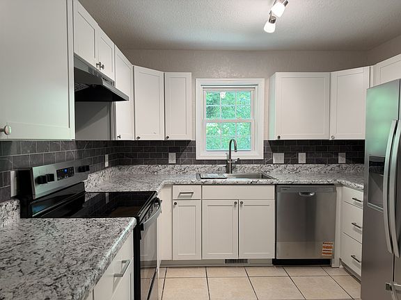 3rd image of 59 Tampa Ave #A