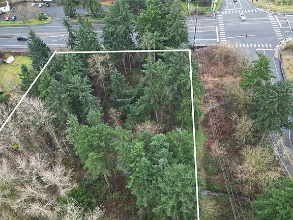 3rd image of 1111 Enchanted Pkwy S