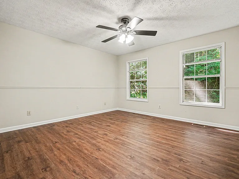 181 N Springs Dr — Photo 6
