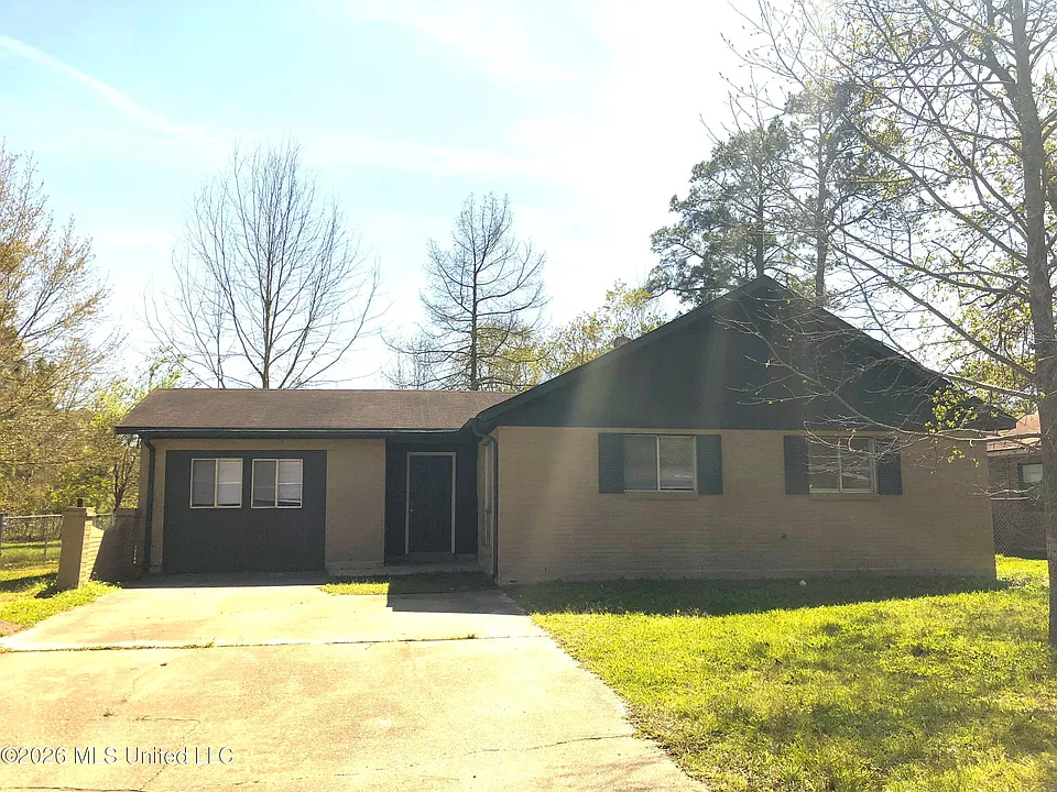 2619 Ridgeway Dr