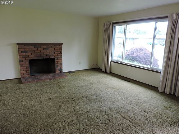 3rd image of 2476 SE 55th Ave