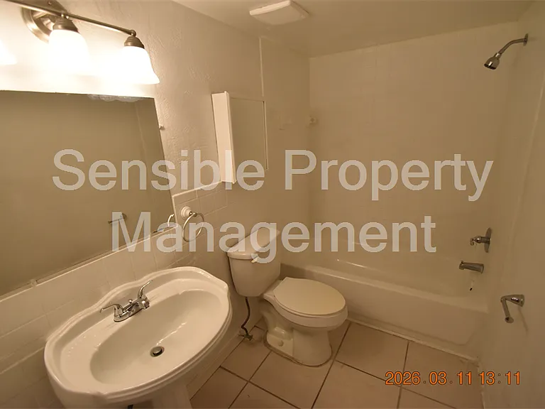 3910 44th St N #C9 — Photo 17