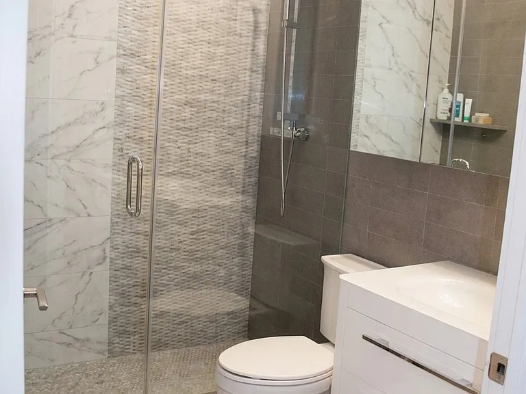137 E 36th St #10GH — Photo 14