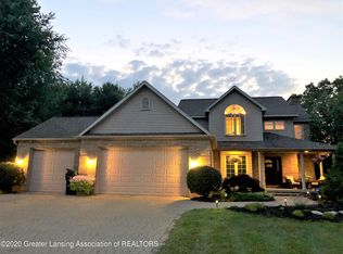 2384 Houghton Hollow Dr, Lansing, MI 48911